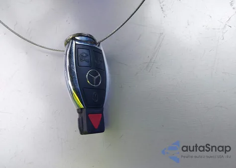 2014 Mercedes-Benz C 250 Luxury/Sport из США, поврежденный, VIN WDDGF4HB0EA964437